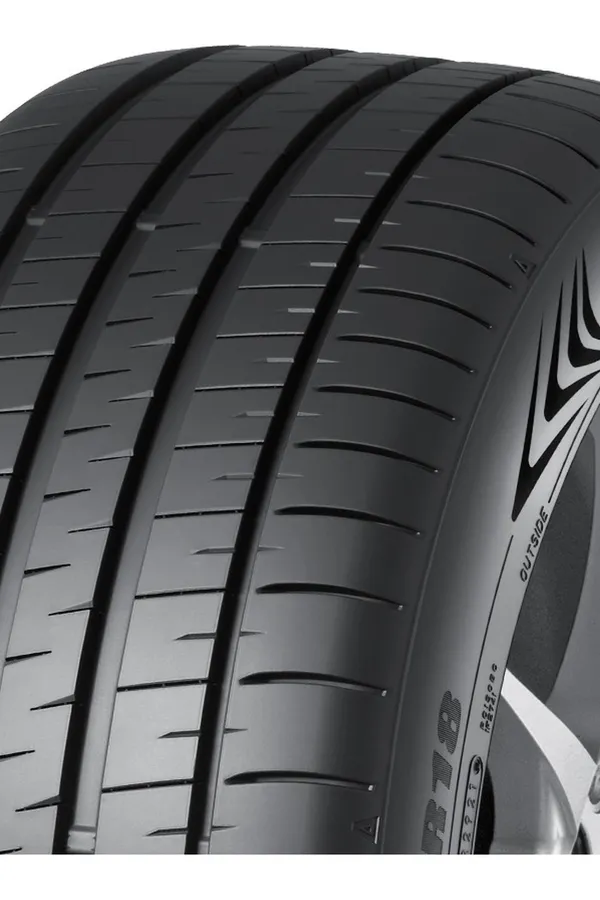 Dunlop SP Sport Maxx 060+ 205/50 R17